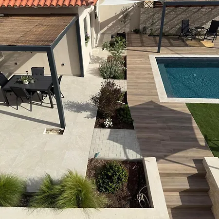 Kır Evi Oikies Ástros