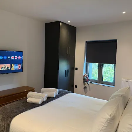 Oikies 阿斯特罗斯